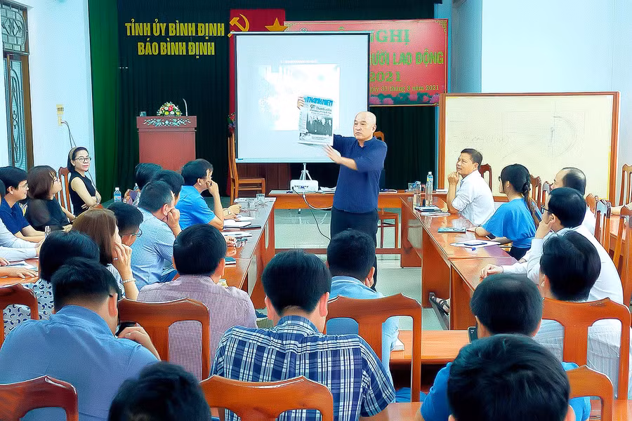  Quang cảnh lớp bồi dưỡng kỹ năng tác nghiệp ảnh báo chí hiện đại. Ảnh: Đức Thụy