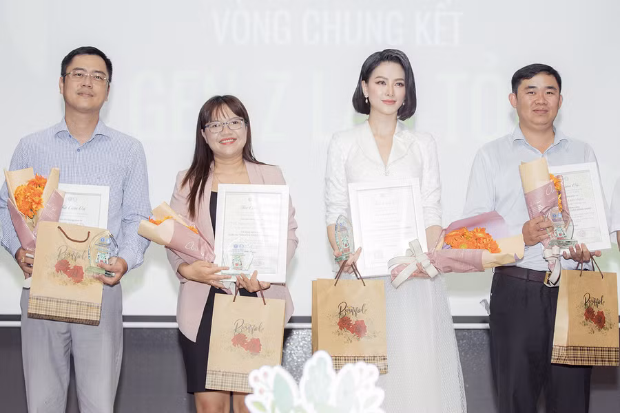 Hoa hậu Trái đất 2018 là người nhiệt tình tham gia những hoạt động bảo vệ môi trường xanh sạch, mang đến nguồn cảm hứng và huy động mọi người chung tay giữ gìn môi trường sống sạch.