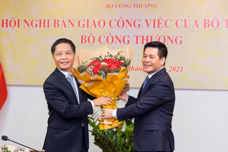 Hội nghị bàn giao công việc của Bộ trưởng Bộ Công Thương. Ảnh: Bộ Công Thương