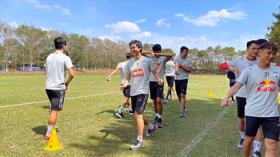 Tuấn Anh giữ tâm lý thoải mái khi trở lại tập luyện cùng Hoàng Anh Gia Lai. Ảnh: CLB HAGL