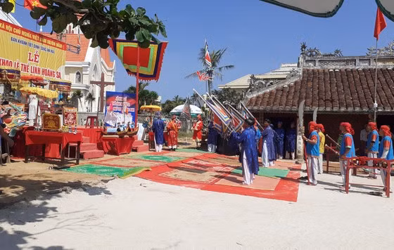  Các nghi lễ được thực hiện trong Lễ Khao lề thế lính Hoàng Sa tại Đình làng An Hải