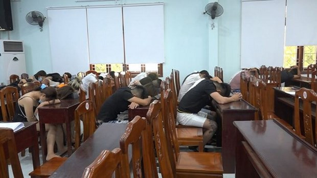 Nhóm thanh niên dự tiệc sinh nhật có sử dụng ma túy. (Nguồn: thanhnien) Nhóm thanh niên dự tiệc sinh nhật có sử dụng ma túy. (Nguồn: thanhnien)