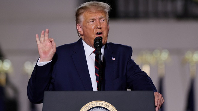 Ông Trump phát biểu tại Nhà Trắng hồi tháng 8.2020 - Ảnh: Reuters