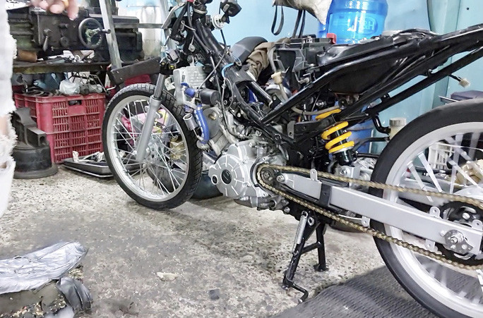 Xe “cọp” được độ lại tại một cơ sở nằm trên khu dân cư Bình Hưng, huyện Bình Chánh, TP HCM Ảnh: LÊ PHONG Xe “cọp” được độ lại tại một cơ sở nằm trên khu dân cư Bình Hưng, huyện Bình Chánh, TP HCM Ảnh: LÊ PHONG