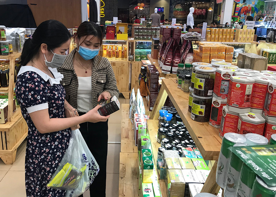  Nhiều HTX đã ứng dụng TMĐT để đẩy mạnh xúc tiến thương mại. Ảnh: Vũ Thảo