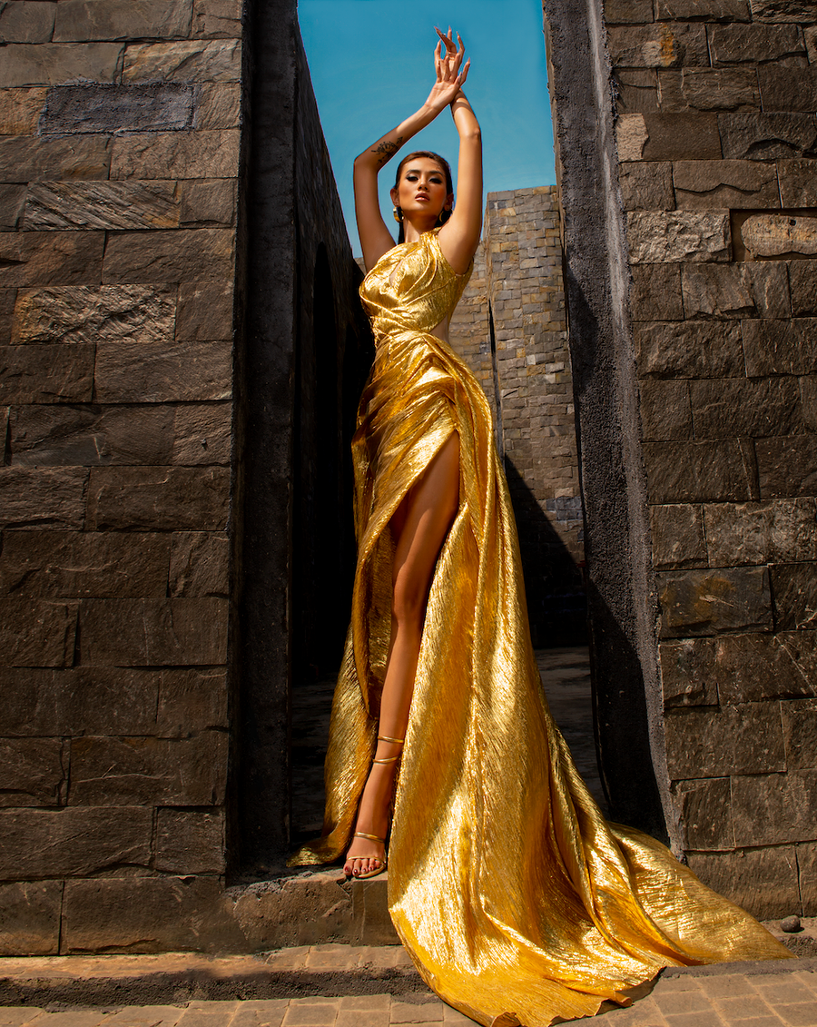 Được biết Võ Hoàng Yến và bạn trai dự định lên kế hoạch tổ chức đám cưới vào tháng 7.2020. Tuy nhiên do ảnh hưởng của dịch Covid-19 nên phải hoãn lại. Nữ siêu mẫu cho hay hiện tại cô vẫn chưa dám dự tính điều gì vì phải thuận theo tình hình dịch bệnh. ẢNH: DANH NGUYỄN