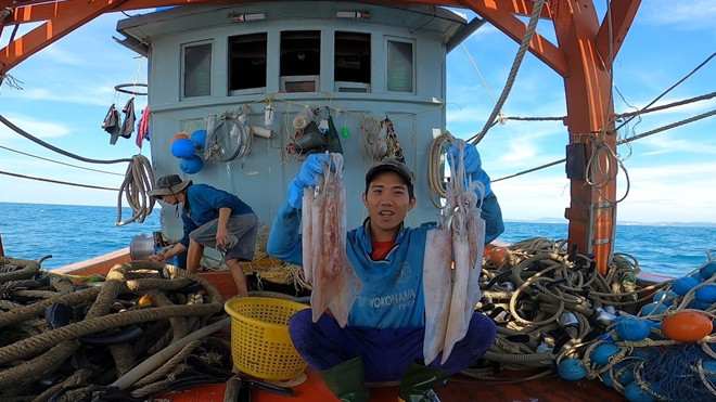 Thành quả của biển sau những tay lưới nhọc nhằn.