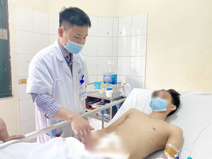 Sức khỏe nam thanh niên dần ổn định sau ca phẫu thuật - Ảnh: Thảo My