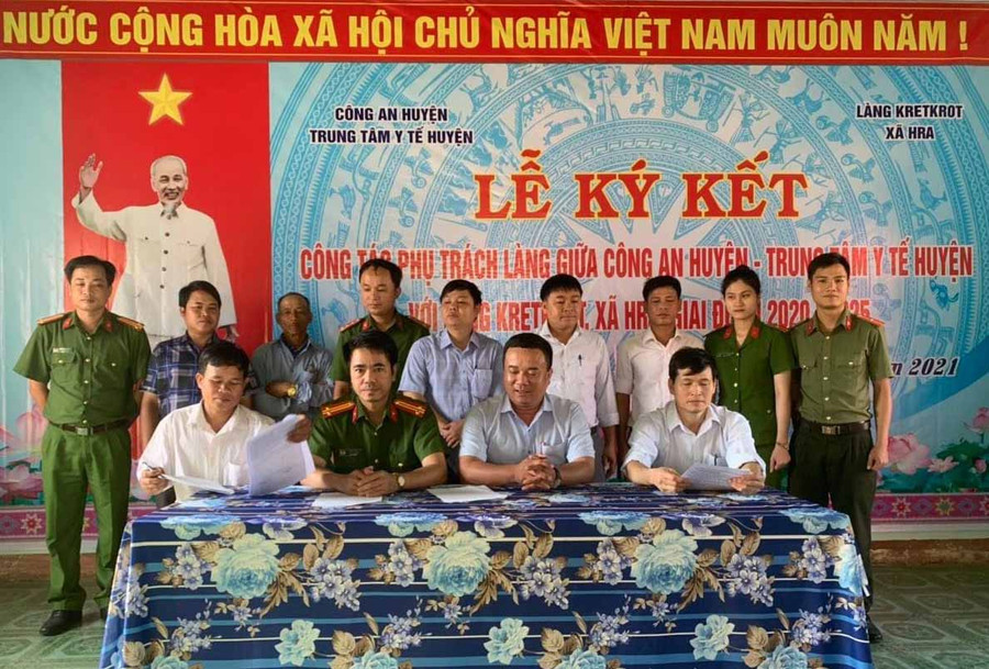 Quang cảnh lễ ký kết. Ảnh: Hà Phương