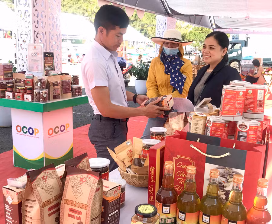 Nhiều cơ sở được hỗ trợ từ nguồn kinh phí khuyến công đã có sản phẩm đạt chứng nhận công nghiệp nông thôn tiêu biểu và OCOP. Ảnh: Vũ Thảo