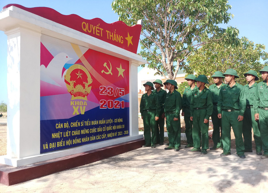 Tiểu đoàn Huấn luyện-Cơ động (Bộ Chỉ huy Bộ đội Biên phòng tỉnh) đẩy mạnh tuyên truyền về bầu cử trong cán bộ, chiến sĩ. Ảnh: Anh Huy