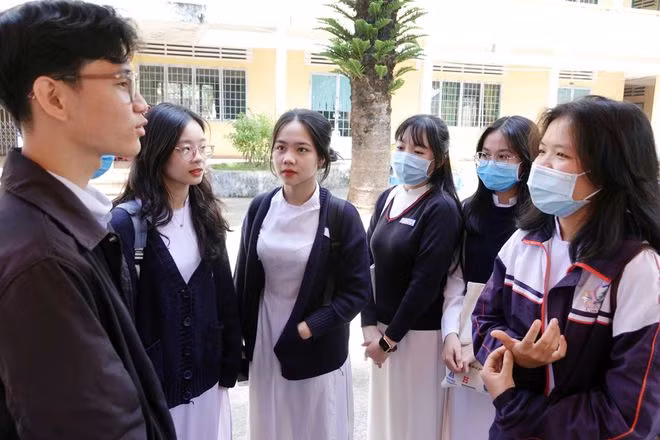 Thủ khoa đầu vào năm 2019 Trường ĐH Công nghệ thông tin TP.HCM Trần Đức Lương chia sẻ kinh nghiệm ôn thi. ẢNH: ĐÀO NGỌC THẠCH