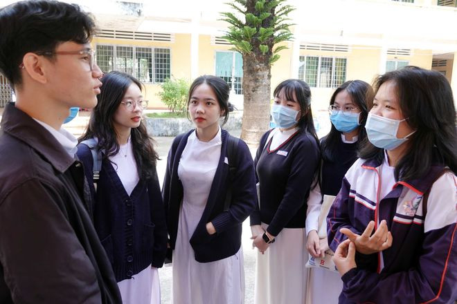 Thủ khoa đầu vào năm 2019 Trường ĐH Công nghệ thông tin TP.HCM Trần Đức Lương chia sẻ kinh nghiệm ôn thi. ẢNH: ĐÀO NGỌC THẠCH