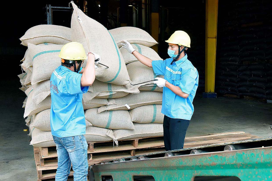  Sản phẩm cà phê của Công ty TNHH Vĩnh Hiệp xuất khẩu sang thị trường châu Âu. Ảnh: Đức Thụy