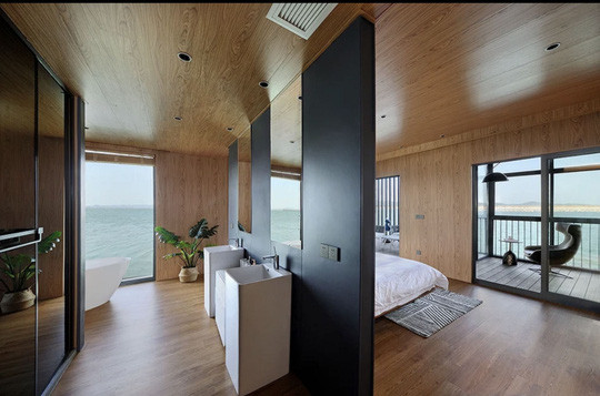 Các phòng đều thiết kế khoảng hở để ngắm toàn cảnh biển