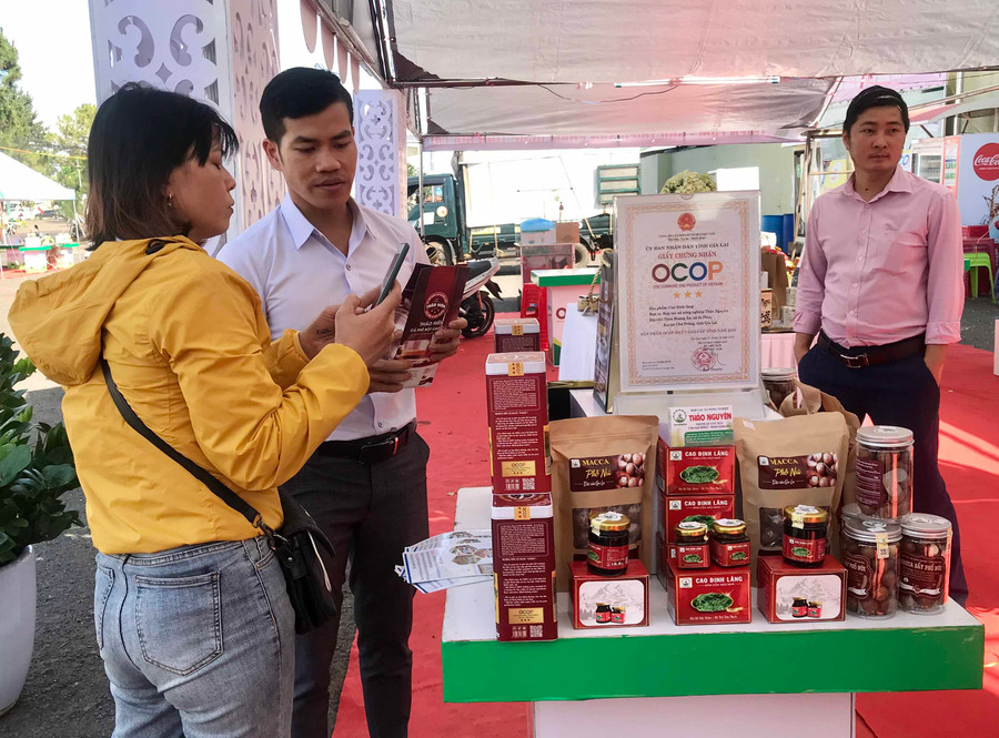 Nguồn kinh phí khuyến công đã phát huy vai trò là vốn mồi để khuyến khích doanh nghiệp, cơ sở CNNT mạnh dạn đầu tư máy móc, thiết bị hiện đại vào sản xuấ