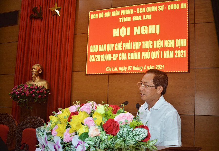 Phó Chủ tịch Thường trực UBND tỉnh Đỗ Tiến Đông phát biểu tại hội nghị. Ảnh: Huy Bắc  Đồng chí Đỗ Tiến Đông-Phó Chủ tịch UBND tỉnh, phát biểu tại hội nghị. Ảnh: Huy Bắc