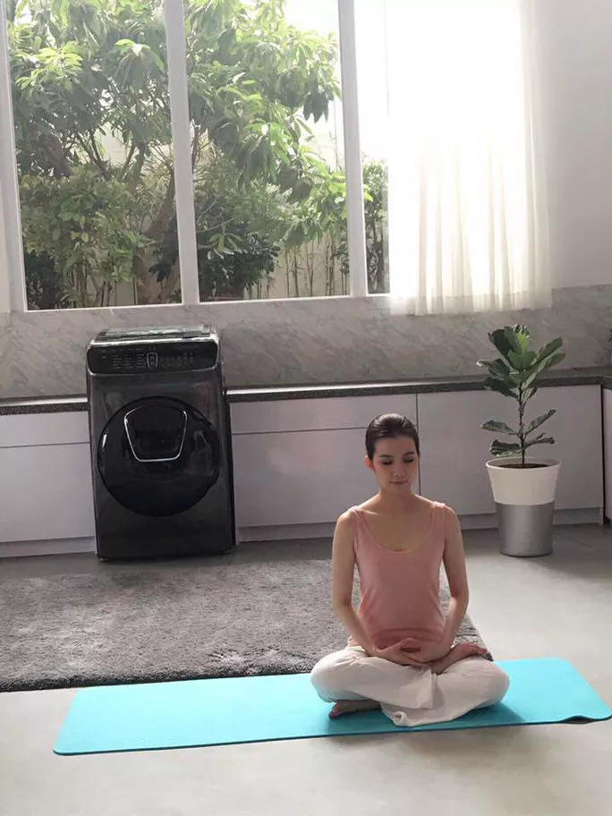 Cô thậm chí còn xinh đẹp, trẻ trung hơn trước