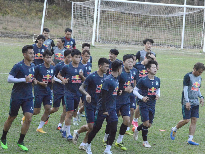 HAGL tập ngày 10.4 chuẩn bị cho trận đấu với Nam Định - Ảnh: Minh Vỹ HAGL tập ngày 10.4 chuẩn bị cho trận đấu với Nam Định - Ảnh: Minh Vỹ