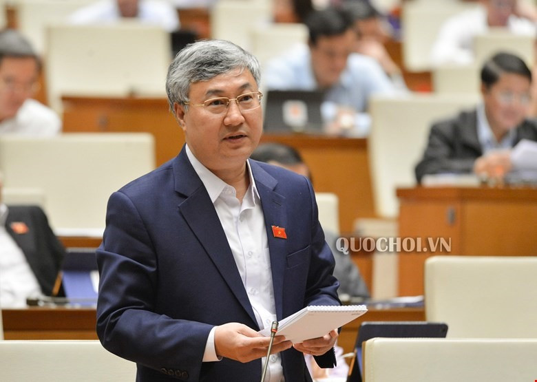 Đại biểu Trần Văn Lâm (Đoàn Bắc Giang).