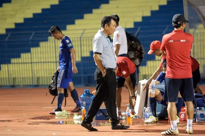 HLV Hoàng Văn Phúc. ẢNH: ĐÔNG NGHI