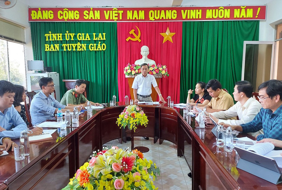 Trưởng Ban Tuyên giáo Tỉnh ủy phát biểu kết thúc cuộc họp. Ảnh: Thiên Di