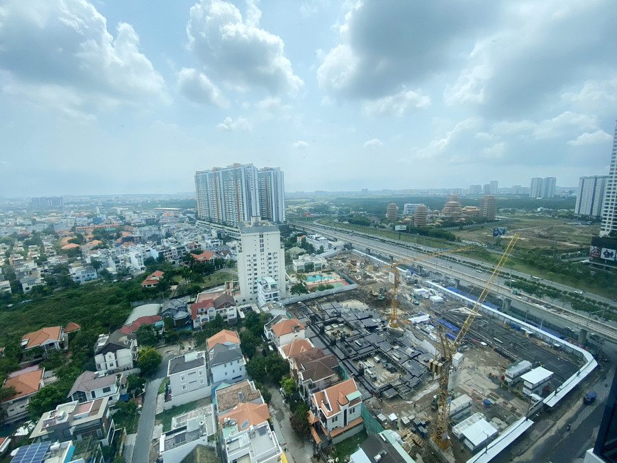 Dự án Masteri Lumiere Riverside mặc dù chỉ mới làm móng cọc nhưng cho biết đã bán gần hết số lượng căn hộ với giá rất cao. ẢNH: ĐÌNH SƠN