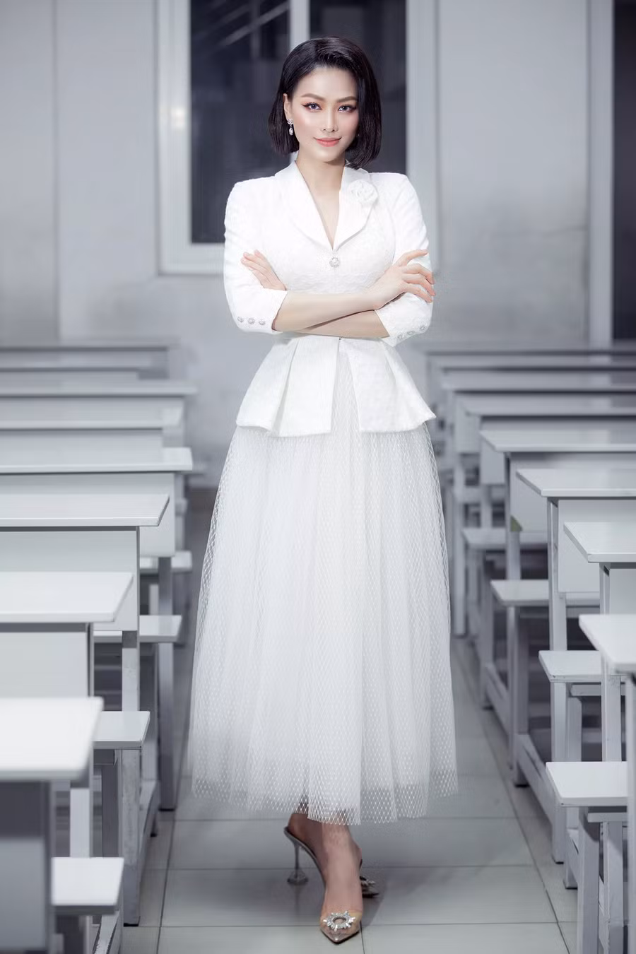 Những hình ảnh Hoa hậu Phương Khánh tại sự kiện thu hút sự chú ý của đông đảo khán giả. Họ hết lời khen ngợi thân hình hoàn hảo, gương mặt khả ái và vòng eo 54cm của cô nàng. Để duy trì một cơ thể hoàn hảo, Phương Khánh cũng từng tiết lộ cô khá nghiêm khắc với bản thân trong việc tập luyện thể thao và theo chế độ ăn organic đảm bảo sức khoẻ.