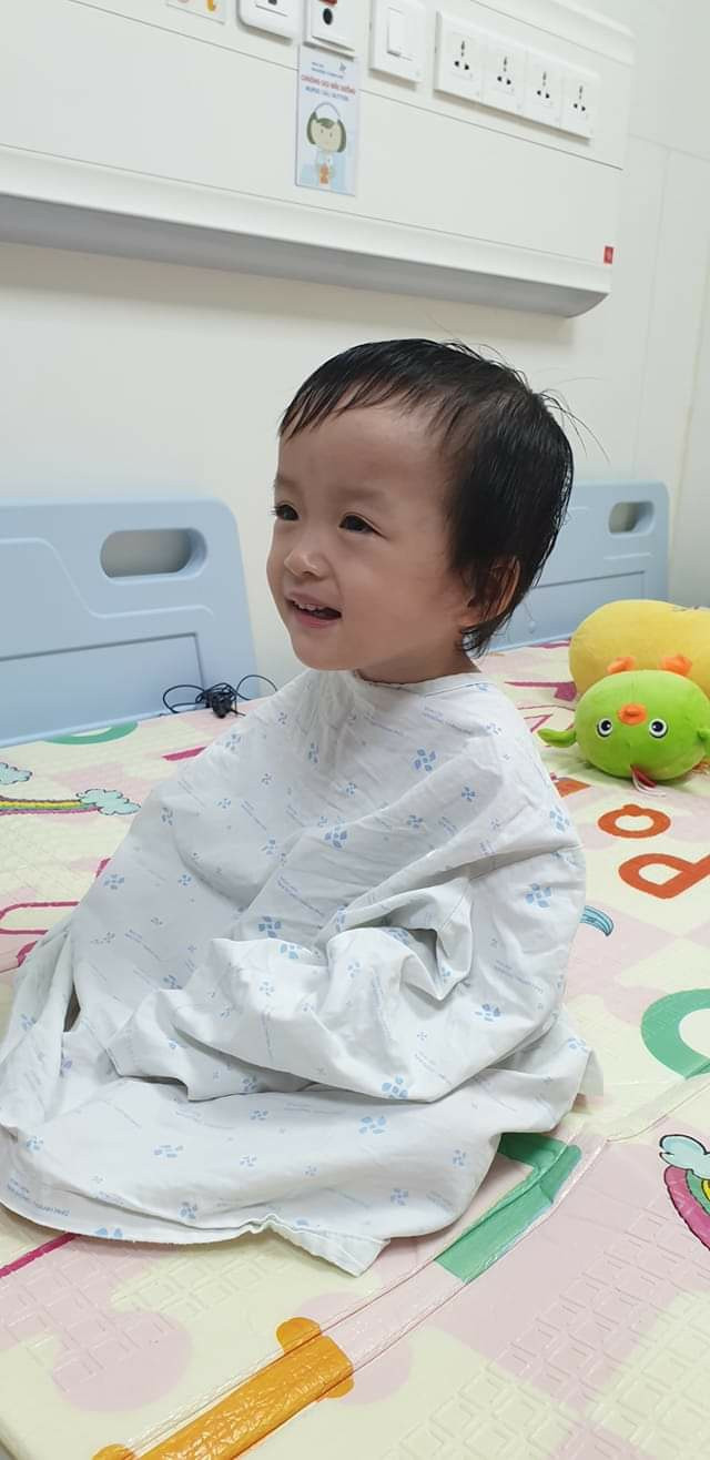 Bé Diệu Nhi được đóng hậu môn thành công