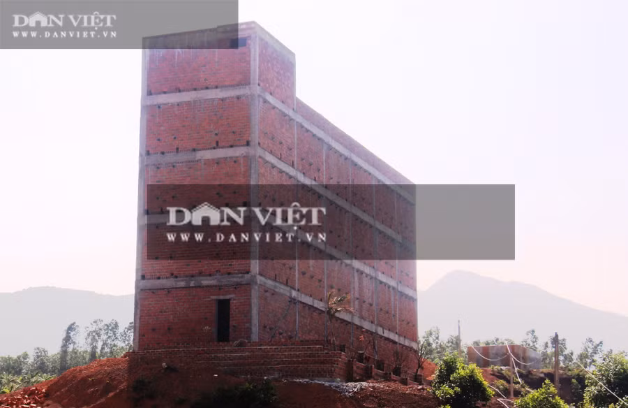 Công trình sắp được hoàn thành, với quy mô 4 tầng. Ảnh: Dũ Tuấn.