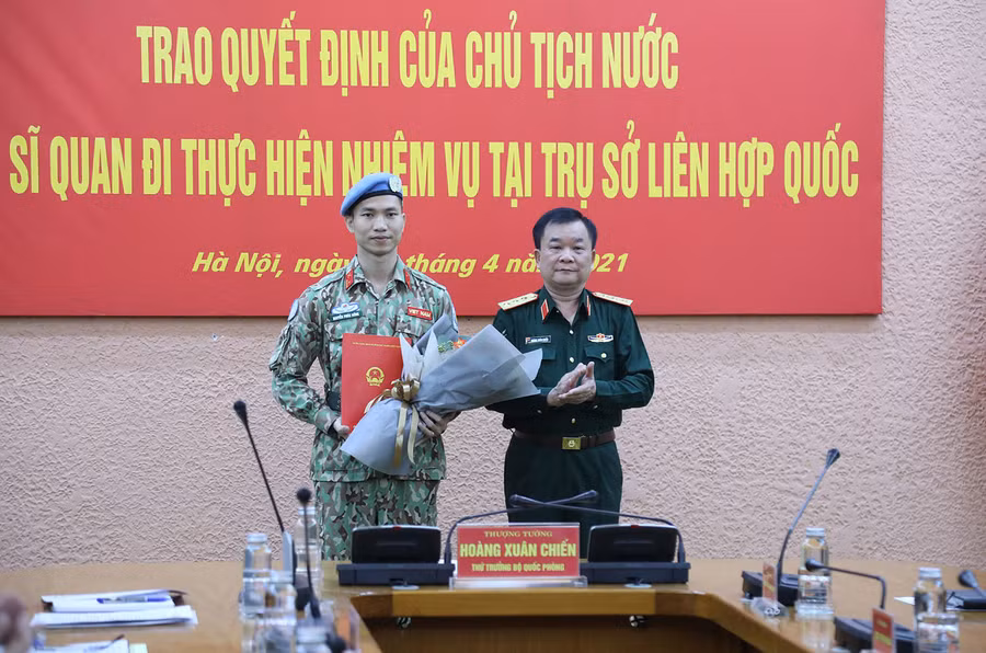 Thiếu tá Nguyễn Phúc Đông là sĩ quan thứ 3 của Việt Nam trúng tuyển vào làm việc tại trụ sở LHQ. Ảnh: T.L