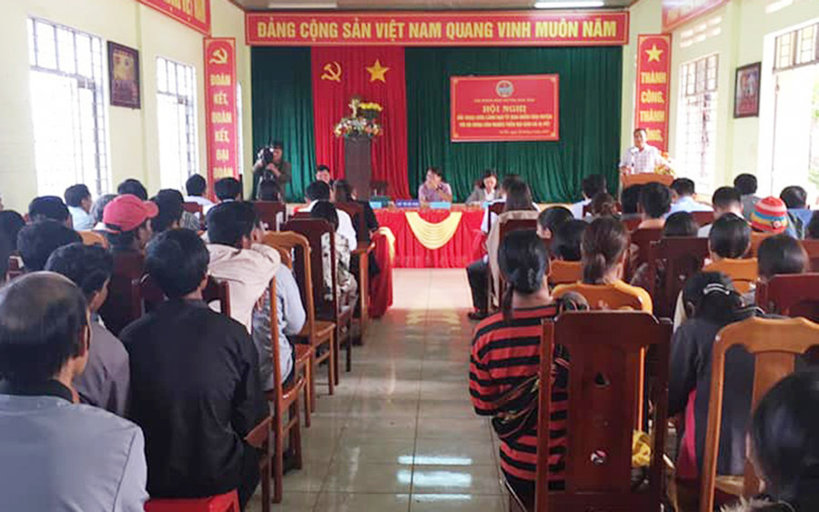  Quang cảnh hội nghị đối thoại cho các hội viên nông dân trên địa bàn xã Ia Pết. Ảnh: Hà Phương