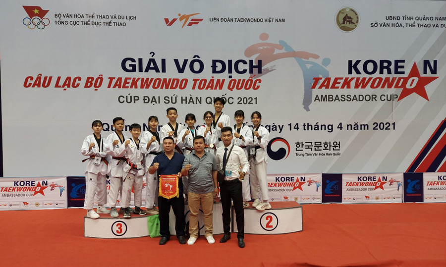 Đoàn thể thao Gia Lai tham gia tại Giải vô địch các Câu lạc bộ Taekwondo toàn quốc 2021 cúp Đại sứ Hàn Quốc. Ảnh: Hà Phương