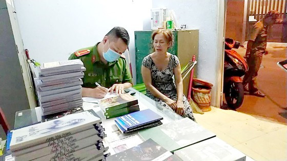 Đối tượng Thủy Tuất trong nhóm “Nhà Xuất bản Tự do” vừa bị cơ quan an ninh bắt giữ với nhiều thông tin, tài liệu xuyên tạc, chống phá Nhà nước