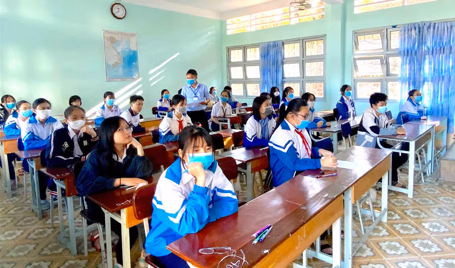 1- Các thí sinh tham gia Kỳ thi chọn học sinh giỏi lớp 9 cấp tỉnh năm học 2020-2021. Ảnh: Mộc Trà.