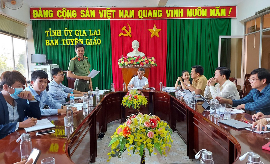Quang cảnh cuộc họp. Ảnh: Thiên Di
