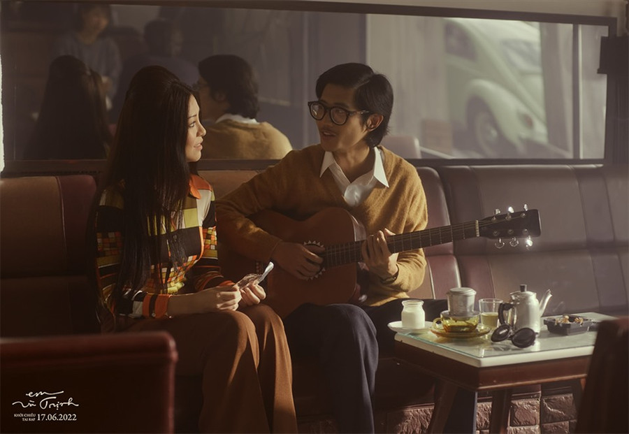 Hình tượng Khánh Ly và Trịnh Công Sơn thời trẻ do Bùi Lan Hương và Avin Lu đóng. Ảnh: NSX