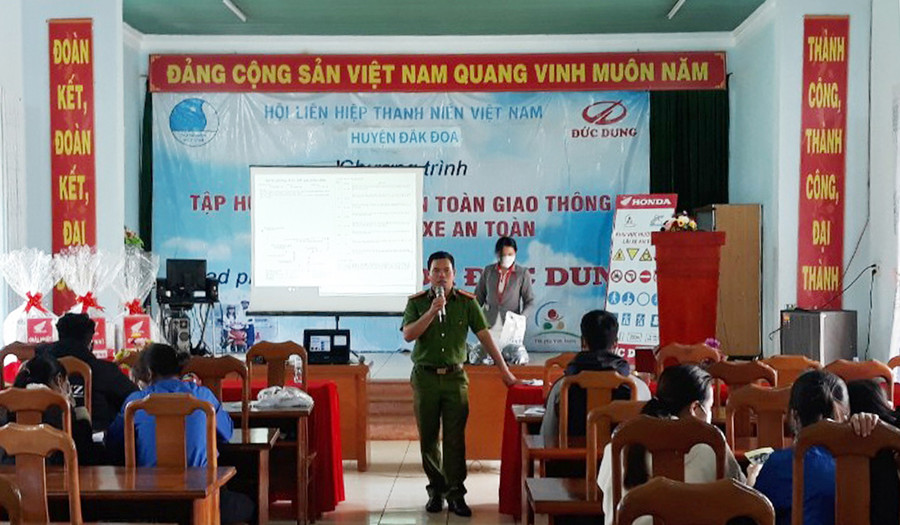 Quang cảnh buổi tập huấn. Ảnh: Văn Hưng  Quang cảnh buổi tập huấn. Ảnh: Văn Hưng