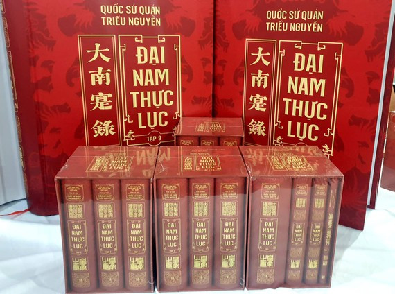 Viện Sử học phối hợp NXB Hà Nội và Công ty cổ phần Tri thức Văn hóa sách Việt Nam tổ chức ra mắt bộ sách lịch sử 10 tập Viện Sử học phối hợp NXB Hà Nội và Công ty cổ phần Tri thức Văn hóa sách Việt Nam tổ chức ra mắt bộ sách lịch sử 10 tập