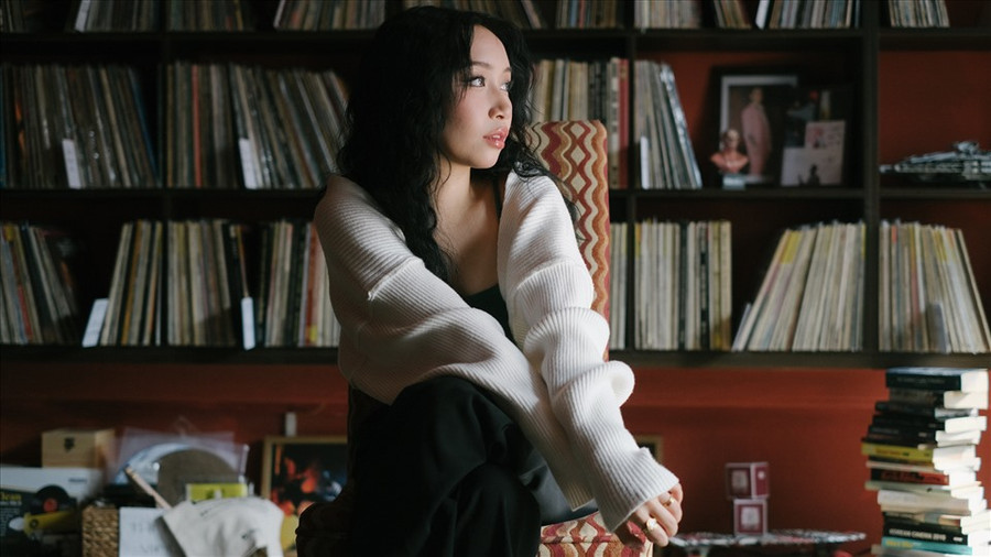 Mỹ Anh thể hiện một ca khúc của Trịnh Công Sơn. Ảnh: NSCC Mỹ Anh thể hiện một ca khúc của Trịnh Công Sơn. Ảnh: NSCC