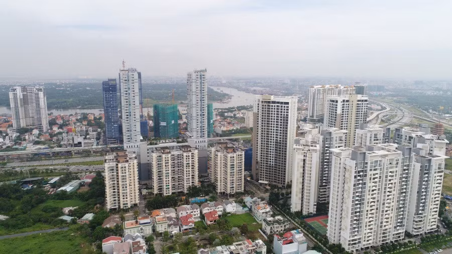 Doanh nghiệp bất động sản mệt mỏi vì thời gian làm thủ tục kéo dài. Ảnh: A.D