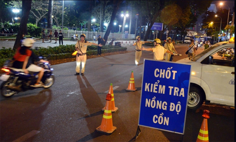 Thời gian tới, CSGT sẽ tăng cường kiểm tra nồng độ cồn với người điều khiển phương tiện