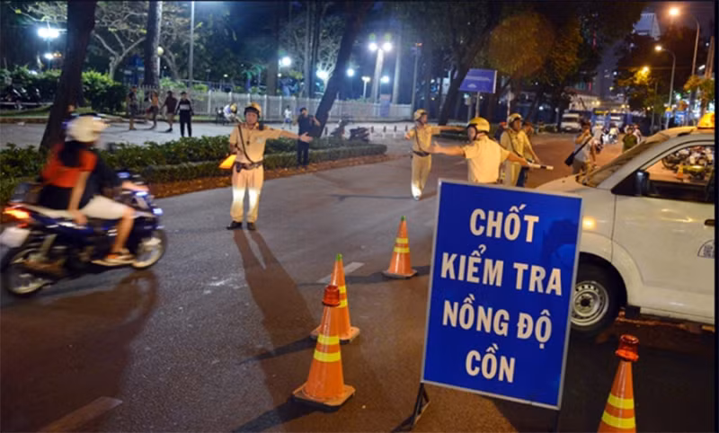 Thời gian tới, CSGT sẽ tăng cường kiểm tra nồng độ cồn với người điều khiển phương tiện