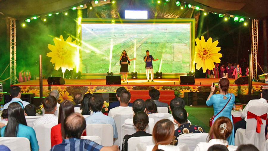 Quang cảnh lễ bế mạc. Ảnh: Đức Thụy