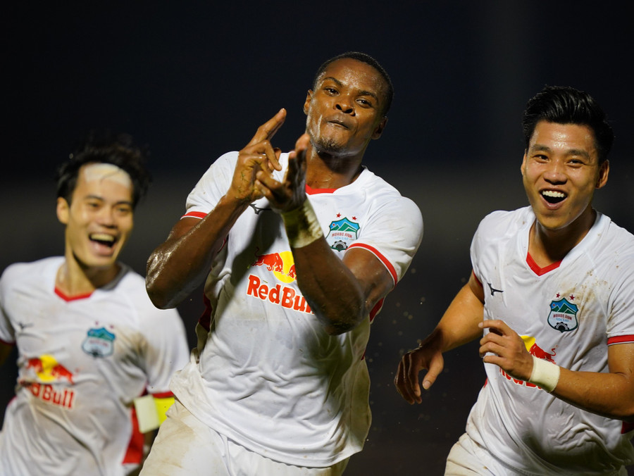 Chưa tìm được tiền đạo mới ưng ý, HAGL vẫn sẽ phụ thuộc vào Brandao. Ảnh: Độc Lập