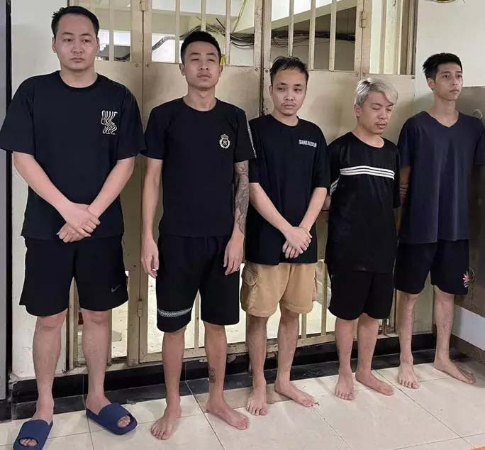 5 bị can tại cơ quan công an