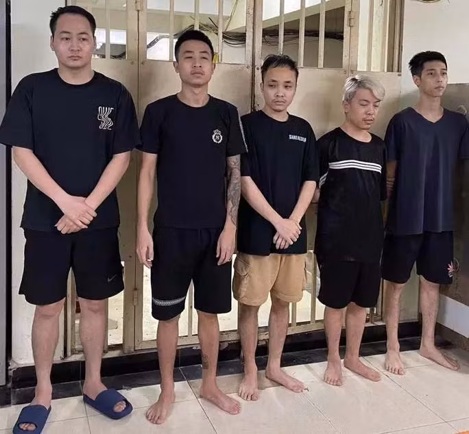 5 bị can tại cơ quan công an