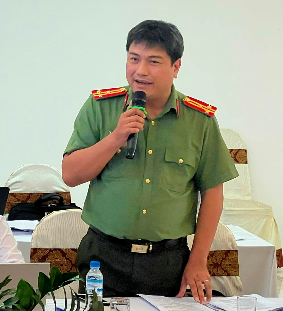 Thượng tá Phan Thanh Hải-Phó Trưởng phòng An ninh nội địa (Công an tỉnh) phát biểu tại hội nghị. Ảnh: Đinh Yến Thượng tá Phan Thanh Hải-Phó Trưởng Phòng An Ninh Nội địa-Công an tỉnh phát biểu tại Hội nghị. Ảnh: Đinh Yến