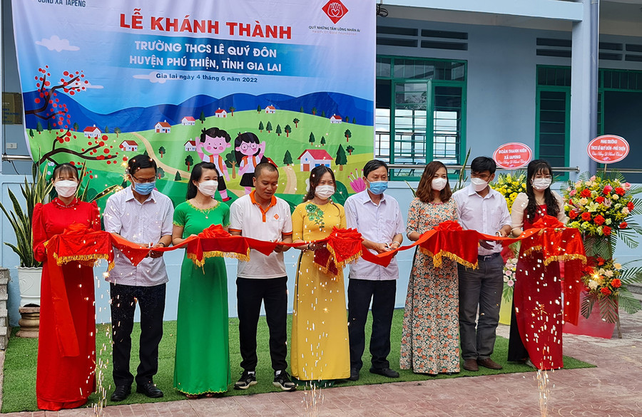 Quang cảnh buổi lễ. Ảnh: Hoa Mai