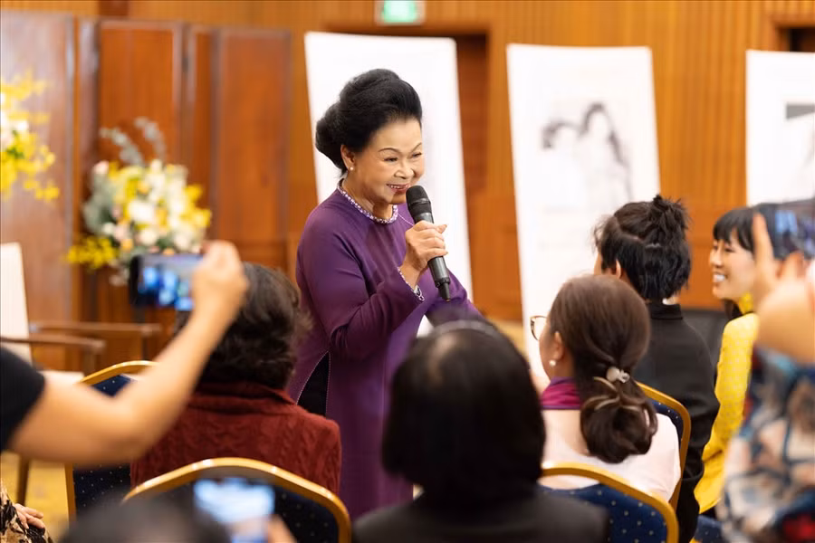 Khánh Ly nói, bà không dám nhận là 